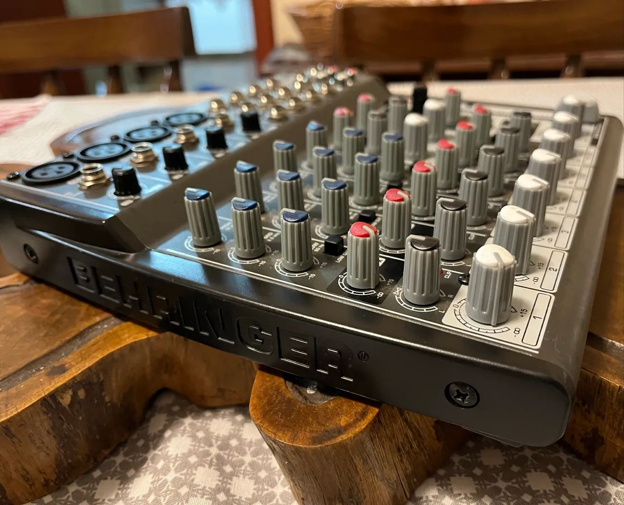 Mesa Behringer Xenyx 1202fx - Foto 5