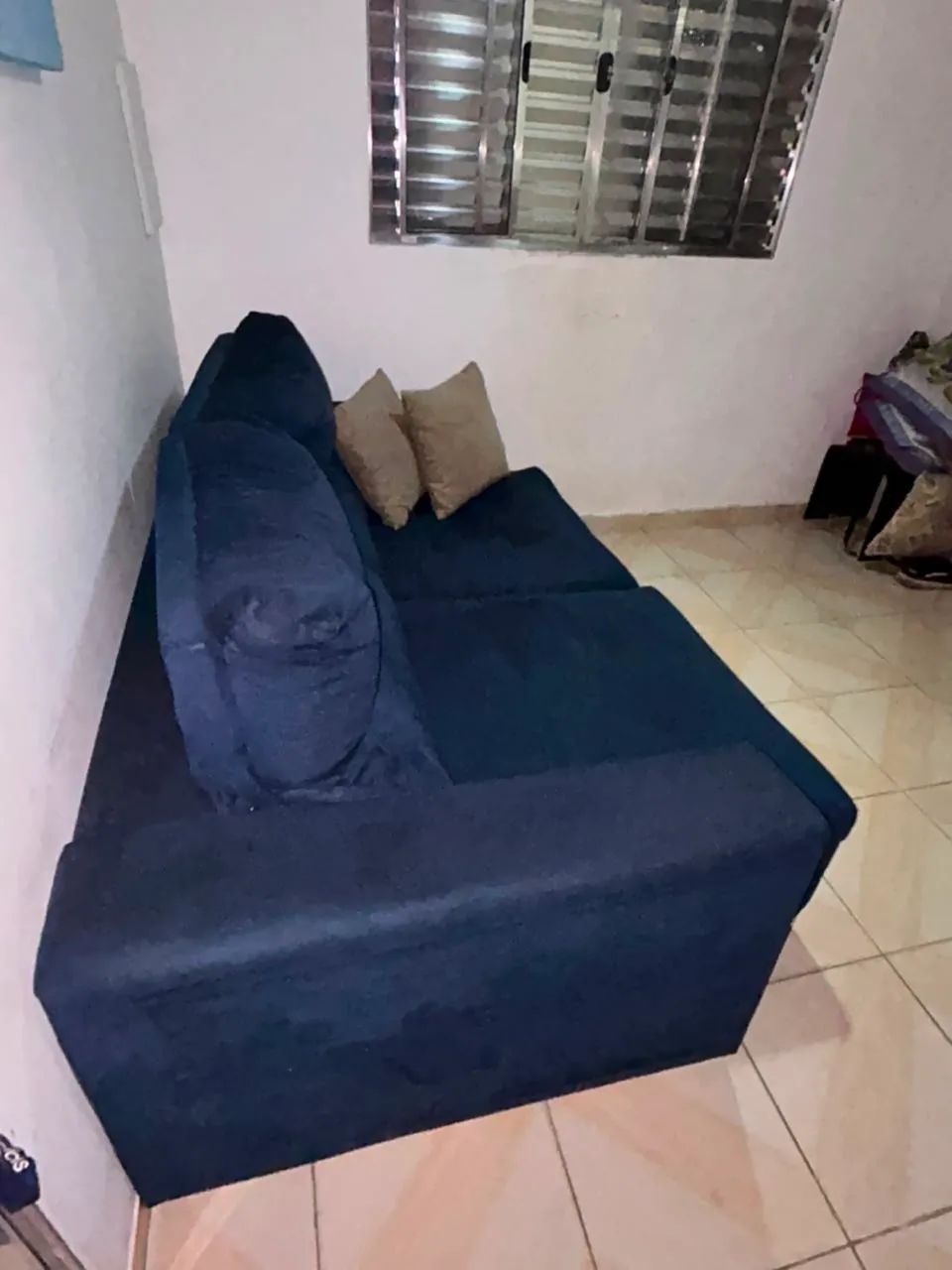Sofá retrátil azul 