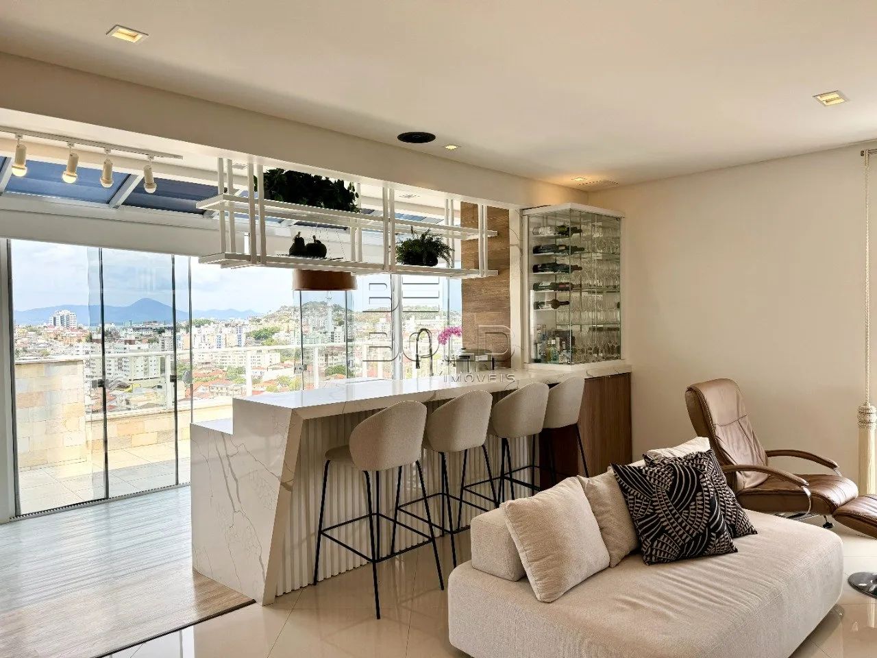 Apartamento com terraço panorâmico no Estreito - Foto 4