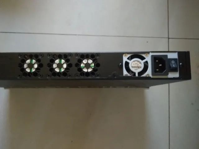 Controladora Ruckus Smartzone 100 (Usado) - Foto 3