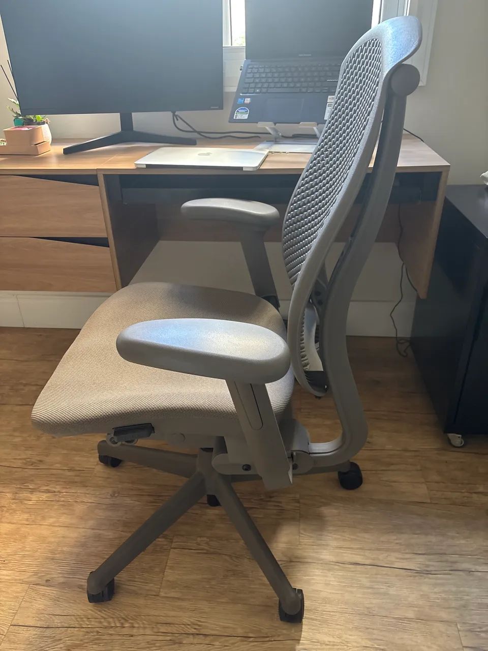 Cadeira de escritório HERMAN MILLER - Foto 2