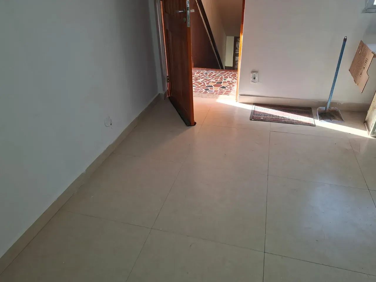 Rua Romero Zander, 1 quarto R$ 1.100,00 - Foto 2