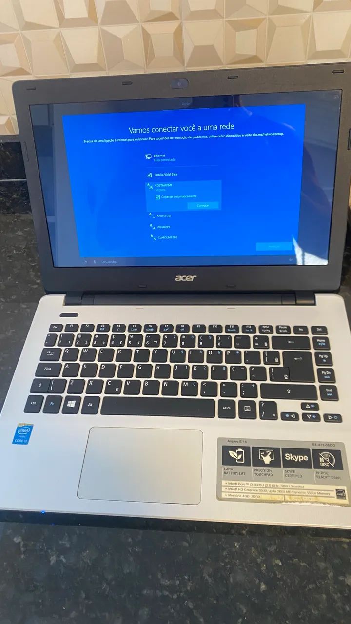Notebook Acer Aspire E 14 (Core i3, 4GB RAM, 1TB HD) - Foto 3