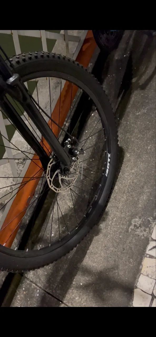     Bicicleta Aro 29 Quase Nova - Sem Marcas de Uso - Foto 5
