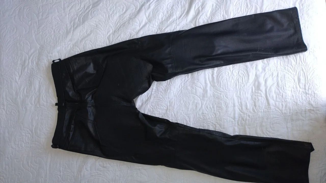 Vendo calça de couro masculino 