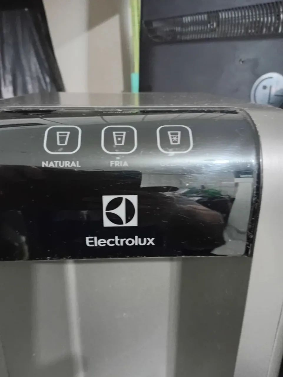Bebedouro Electrolux , não está gelando , tem um Refil novo para instalar incluso - Foto 3