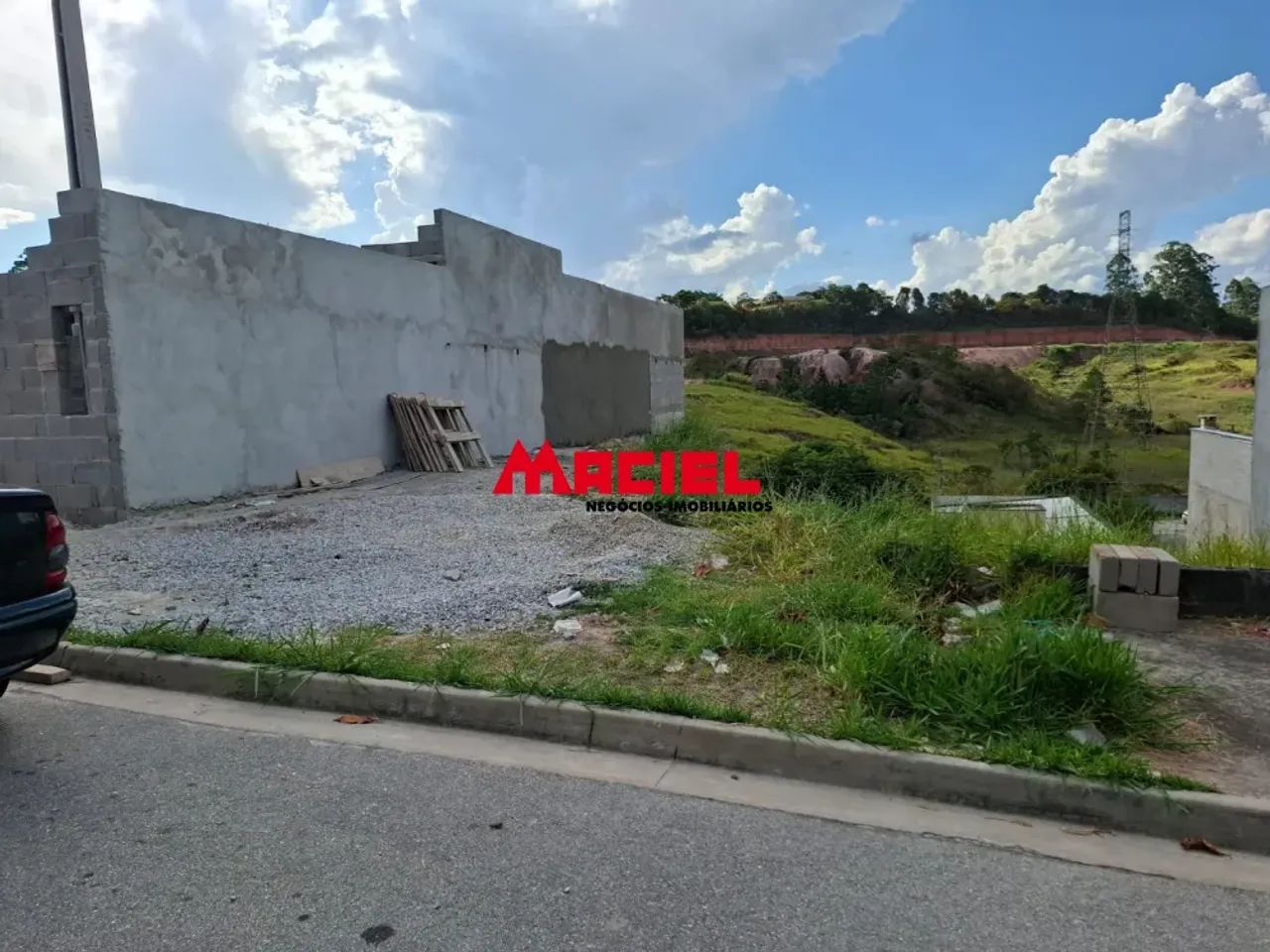 TERRENO PORTAL DOS PASSAROS - TERRENO DECLIVE
