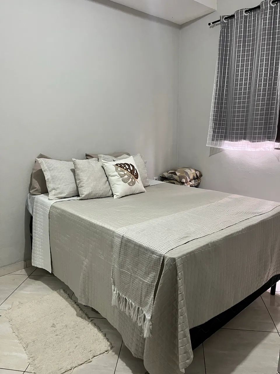 Cama Box casal (base + colchão)
