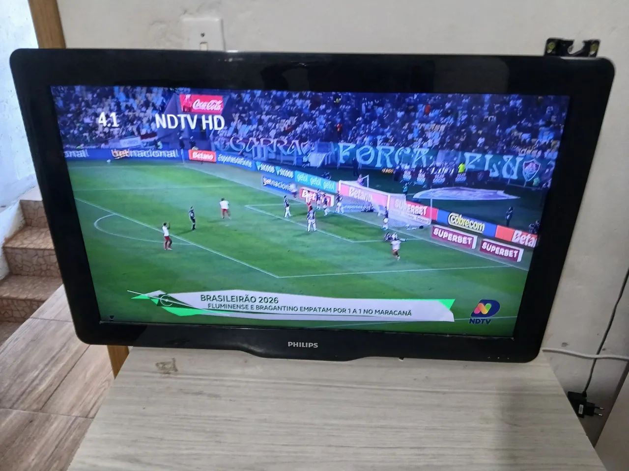 TV PHILIPS 32" Bairro: Carianos - Foto 3