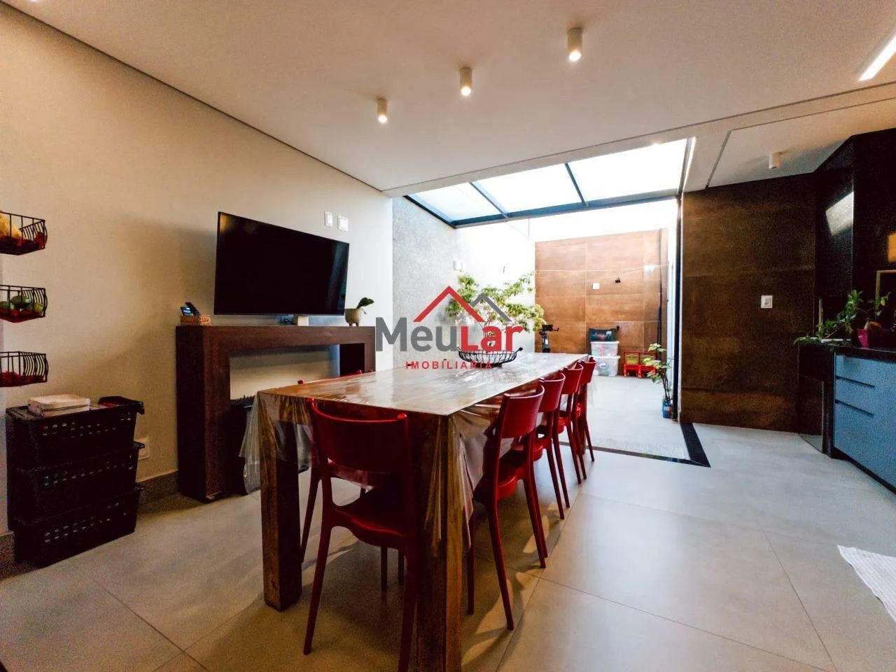 Casa Independente com 3 Quartos, Suíte com Varanda e Área Gourmet - Foto 5