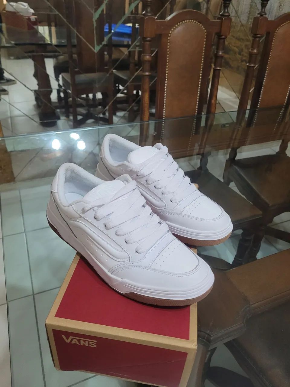 tênis vans hylane white gum