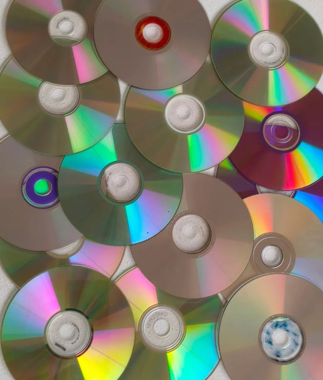 Lote 55 CDs e DVDs Usados Para Artesanato e Decoração DIY