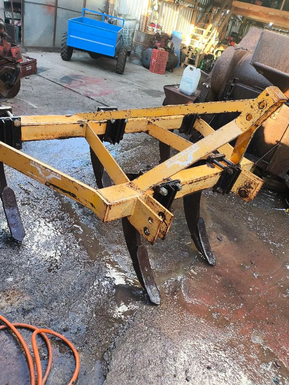 Arado subsolador 5 astes (pé de pato)4900 - Foto 2