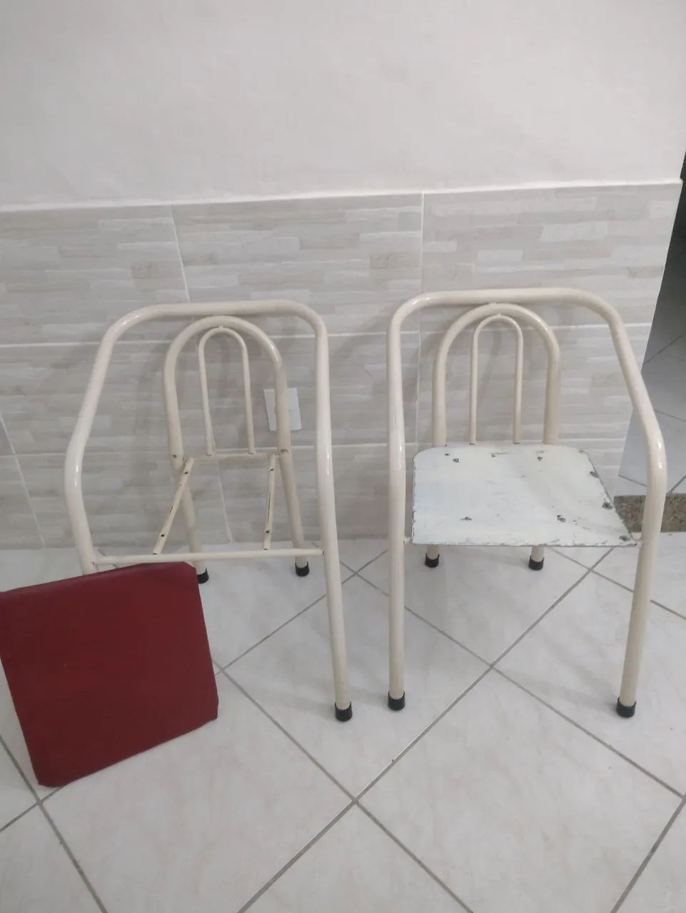 Vendo Cadeiras de aço  - Foto 3