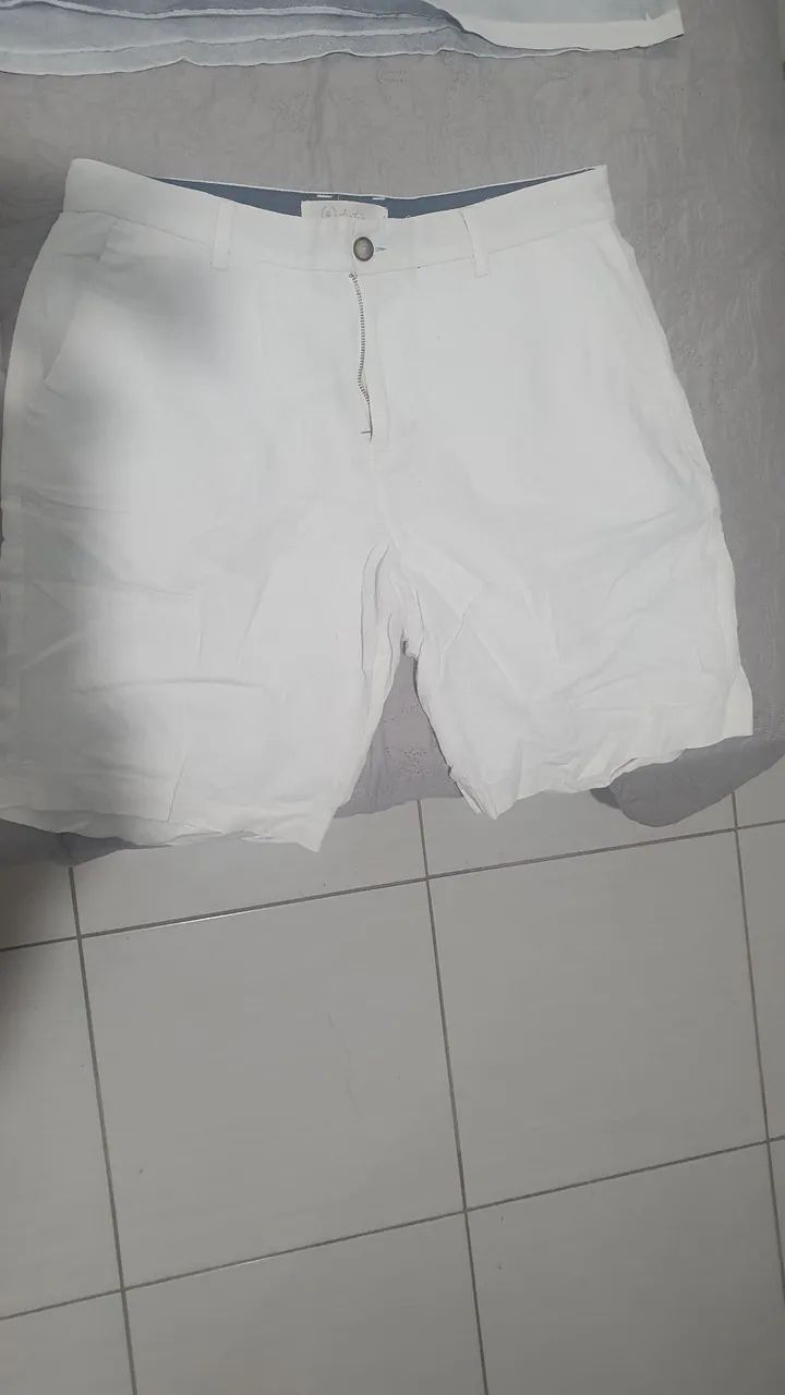 BERMUDA BRANCA COM CAMISETA - Foto 2