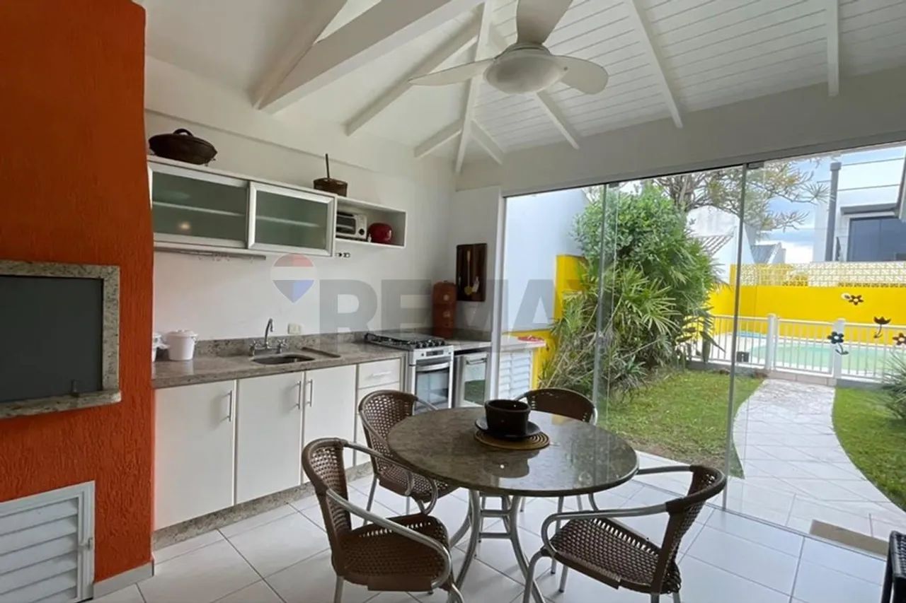 Casa com 4 Quartos para alugar, 150m² - Jurerê - Foto 4