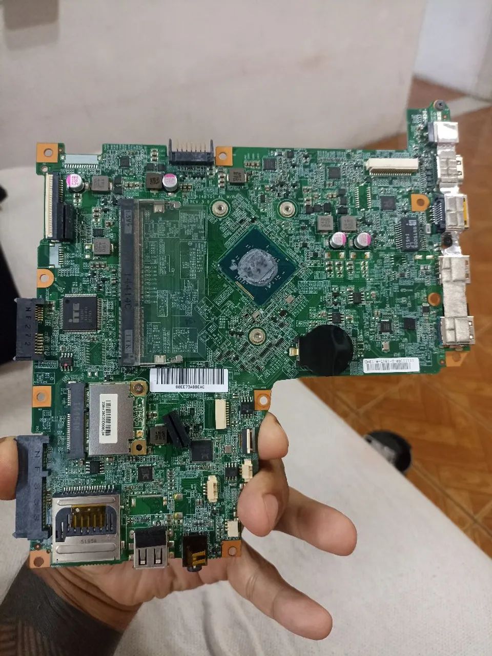NOTEBOOK Placa mãe, ram 4G, Leitor CD/DVD e Carregador 