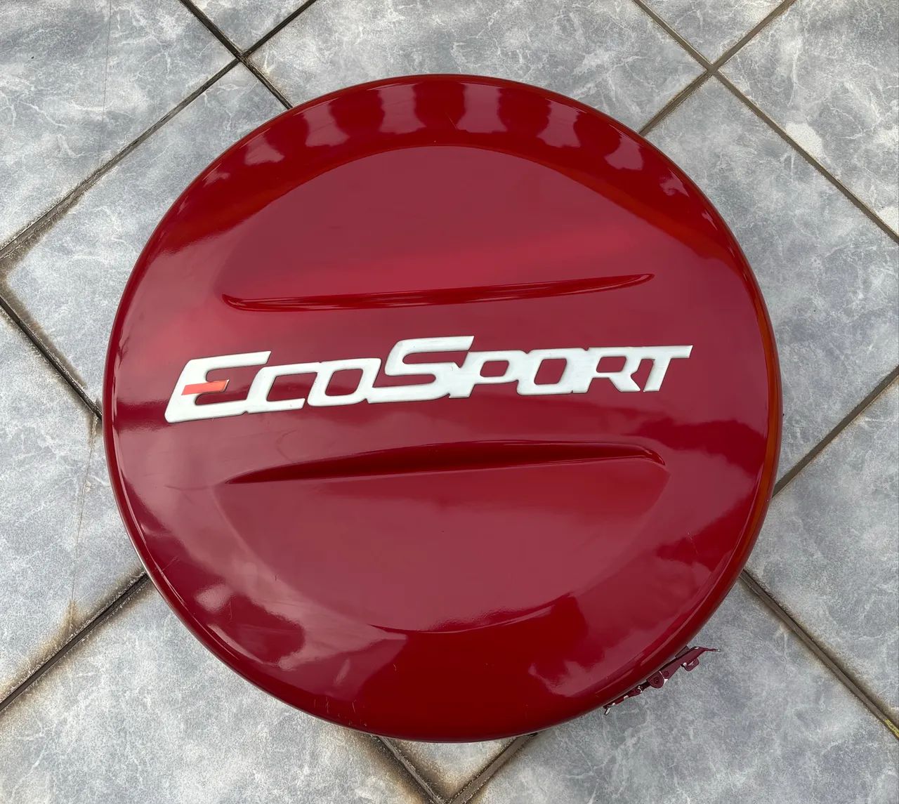 Capa Rígida para Estepe de Ecosport Vermelha