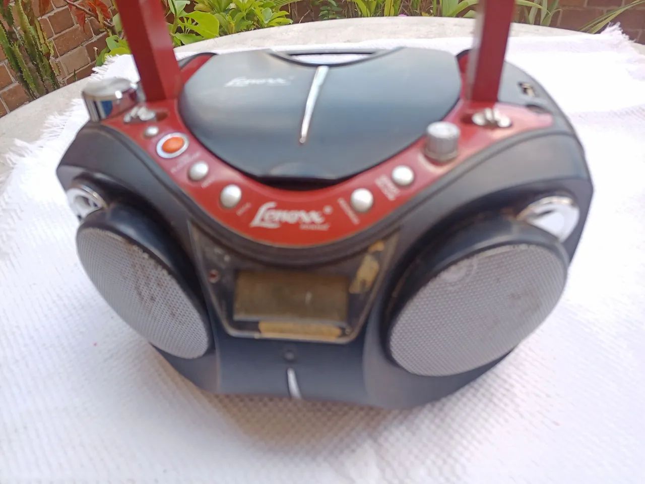 CD Rádio e MP3 (USB). No estado