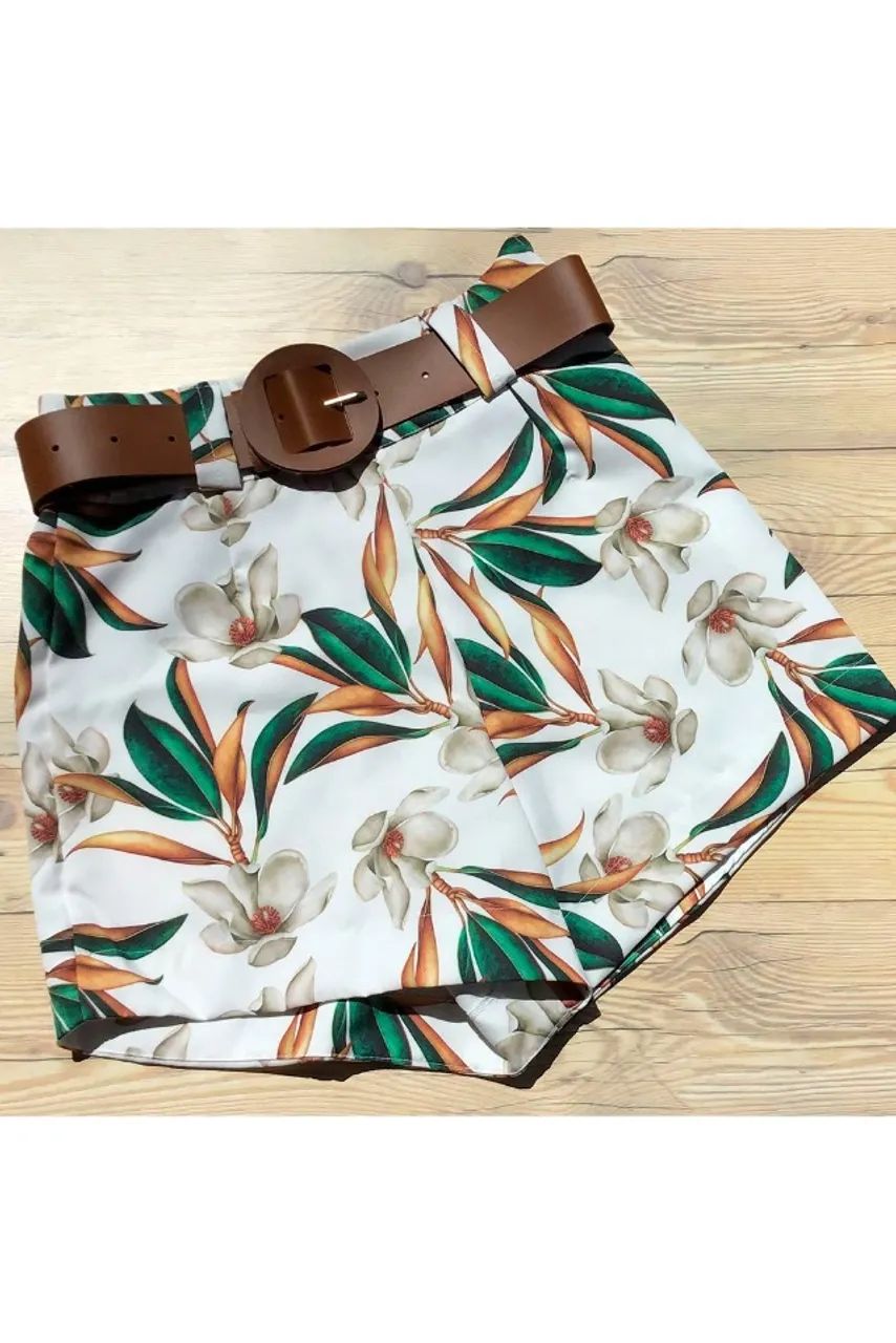 Short com cinto novo/NUNCA USADO