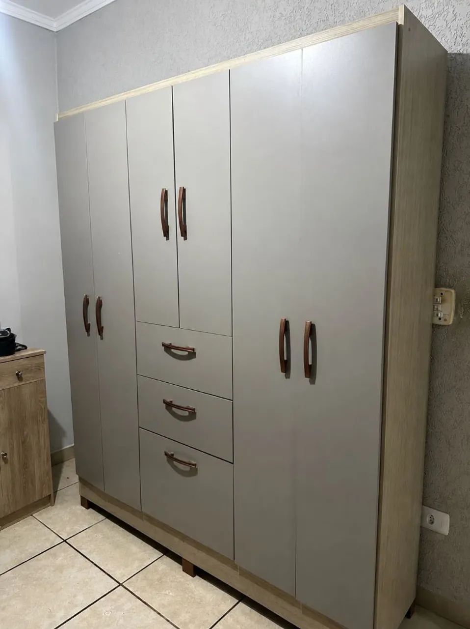 Vendo guarda roupa 