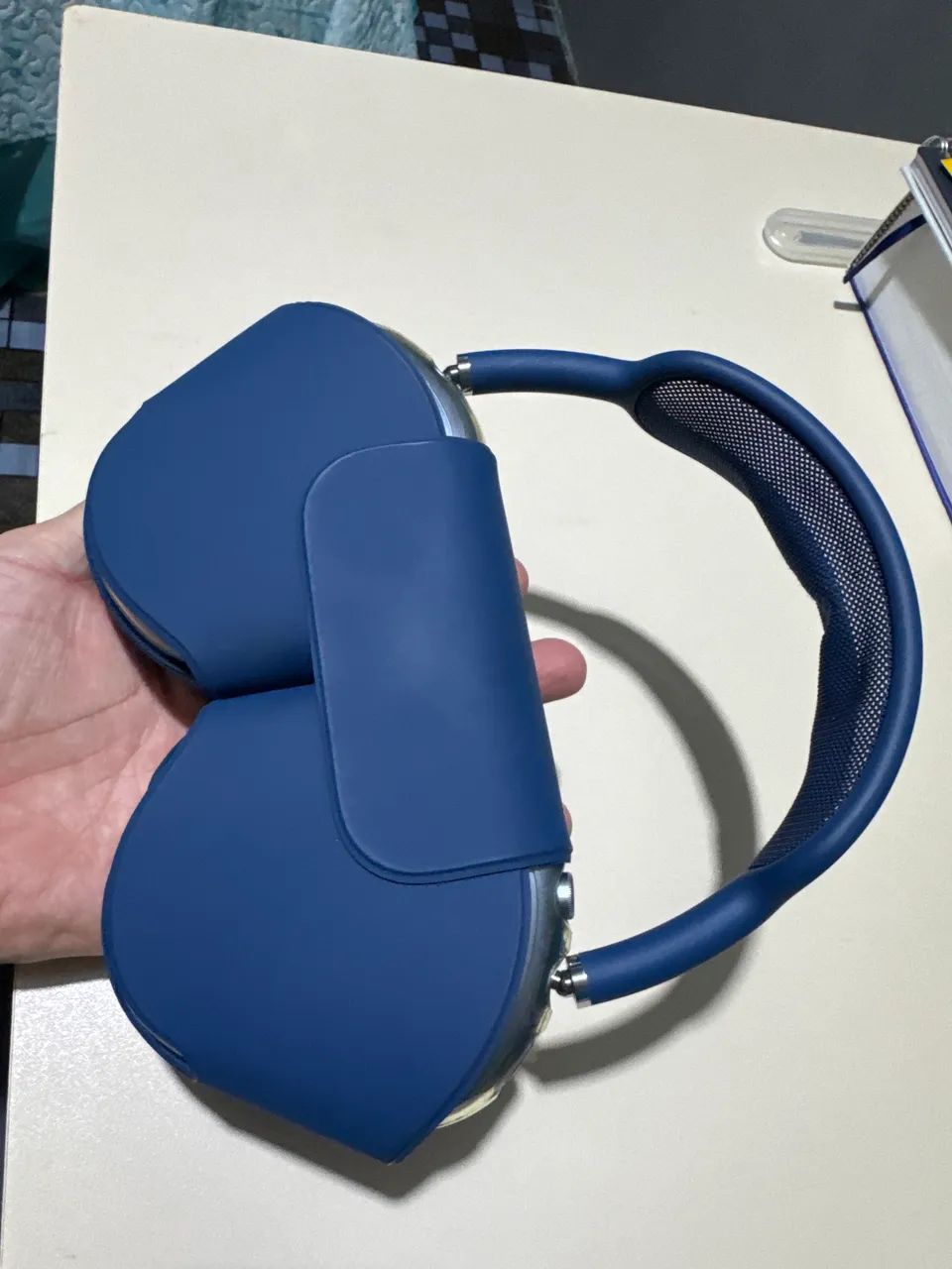 AirPods Max Apple