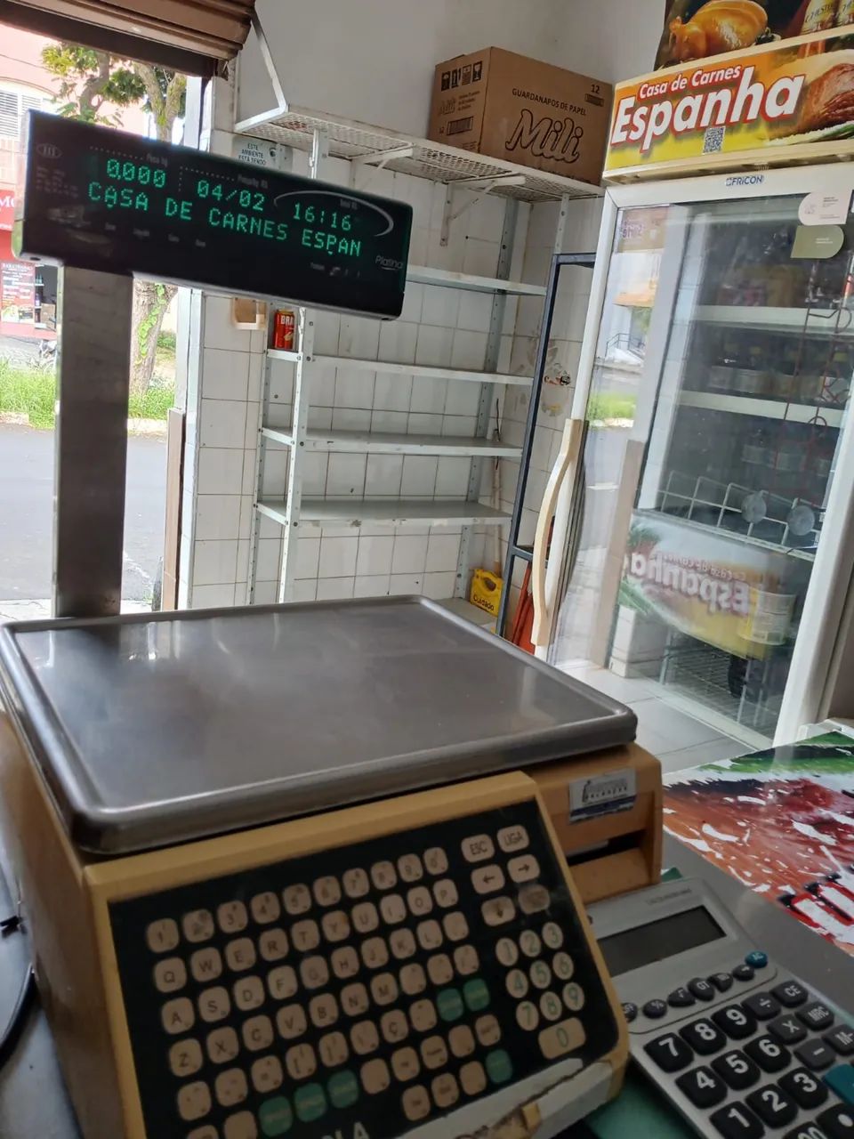 Vende-se açougue completo 