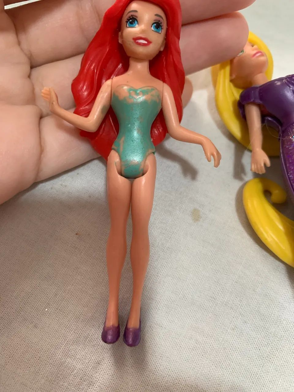 Bonecas Princesas Disney Magiclip - Ariel, Rapunzel e Aurora - Foto 4