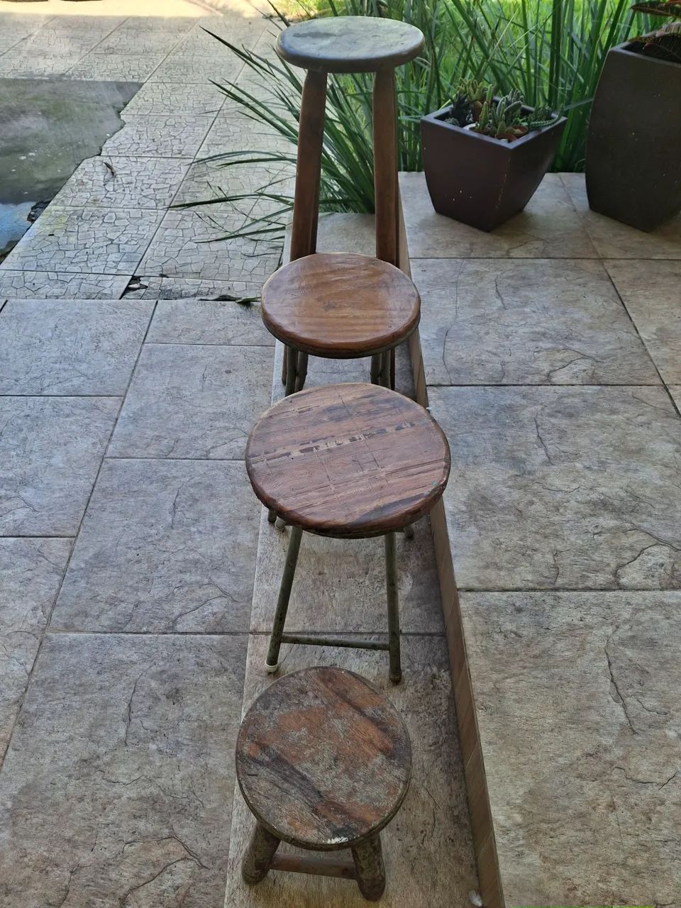 4 Bancos de madeira  - Foto 3