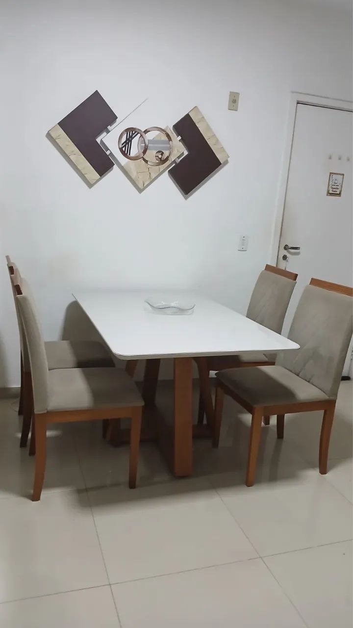Conjunto de jantar com 4 cadeias  - Foto 2
