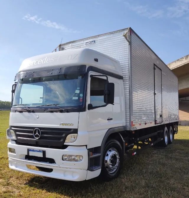  Mb atego 2425 6x2 bau 2012 - Foto 3