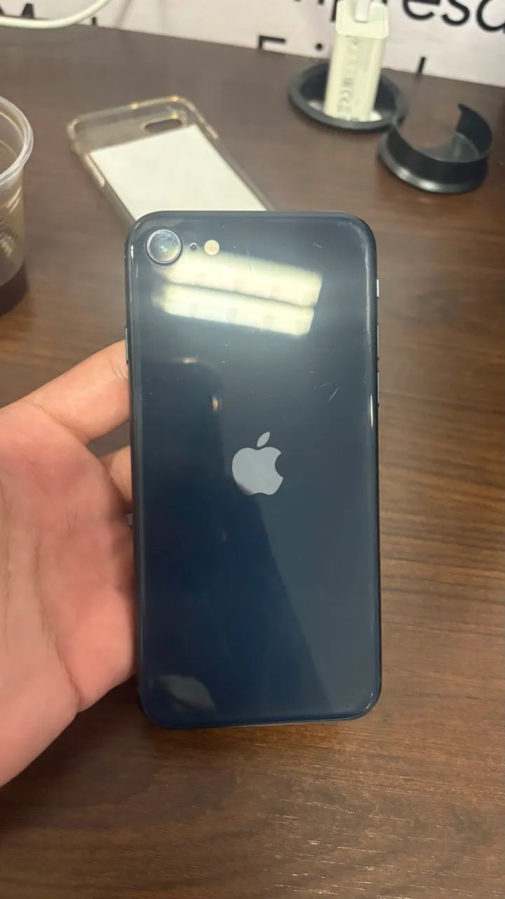 IPHONE SE 3 geração + AirPods  - Foto 5