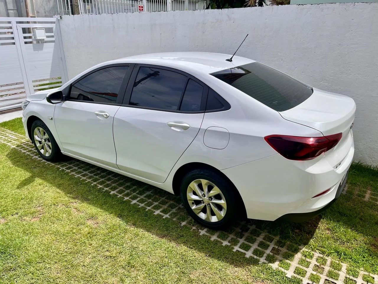Chevrolet Onix Plus LT 1.0 12V Flex Mec. 4P 2023 - Foto 4
