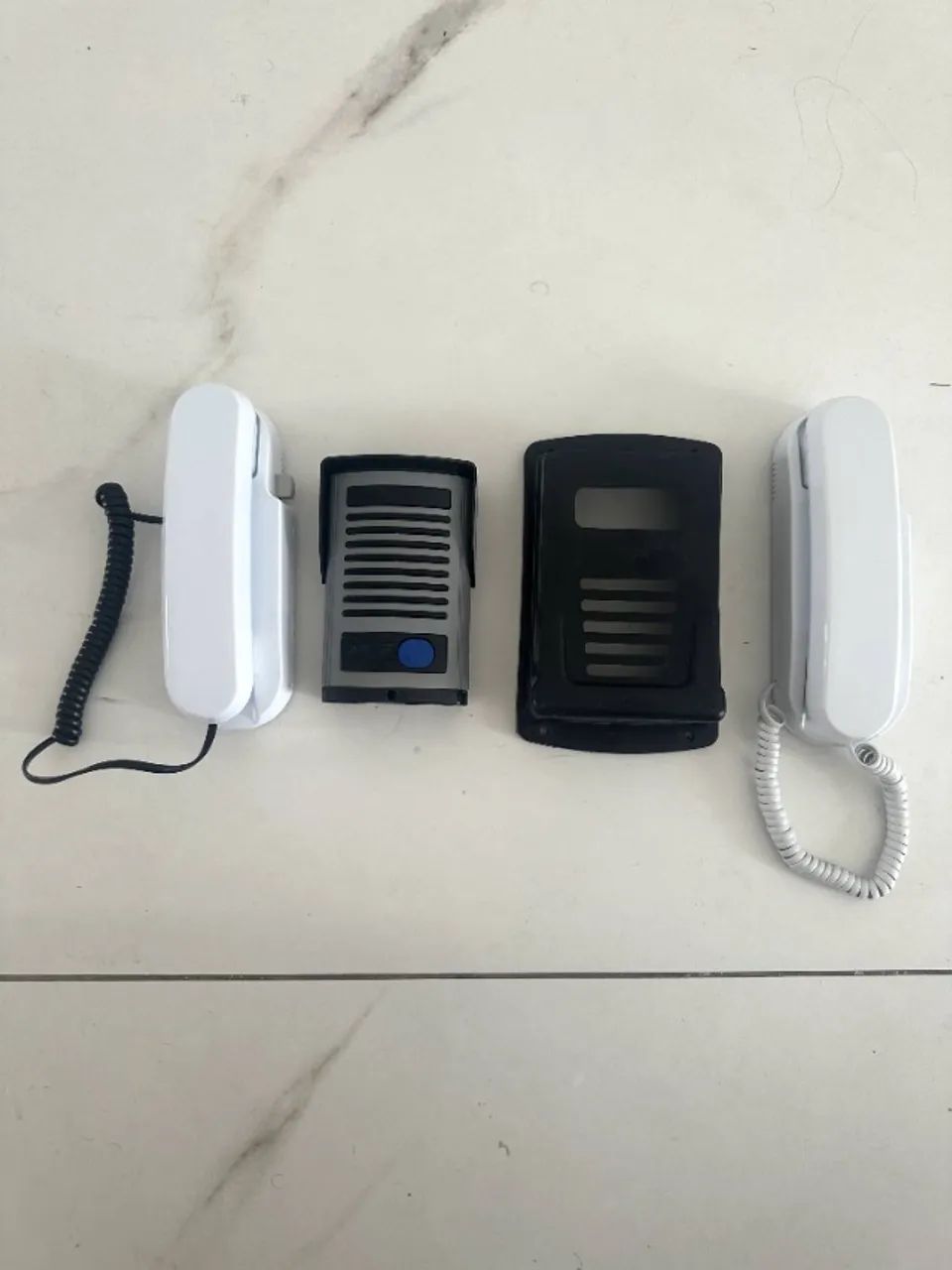 Interfone AGL Completo com Capa Protetora e 2 Extensões 
