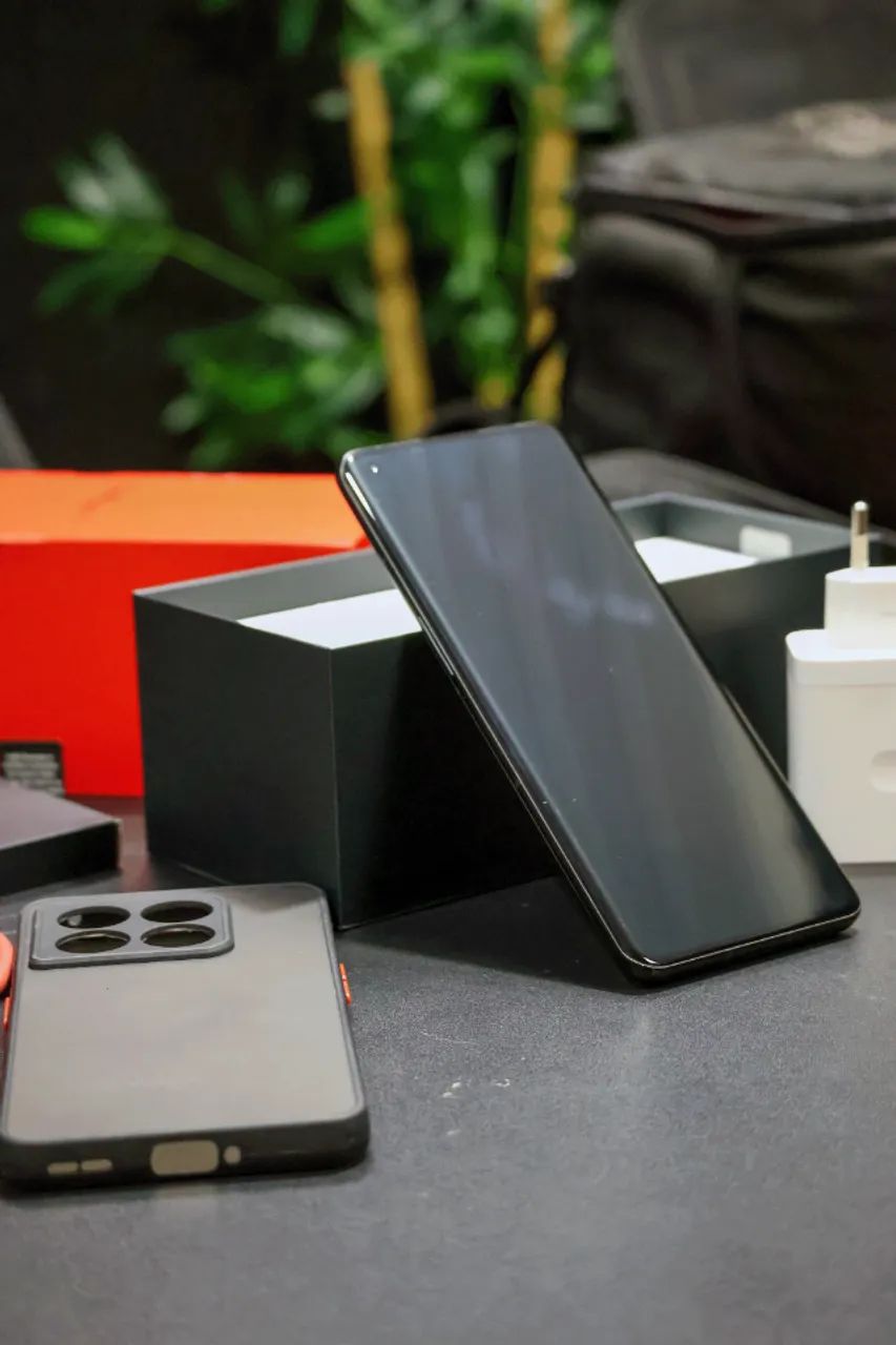 OnePlus 10 Pro 256GB 12GB RAM - Impecável, Sem Marcas