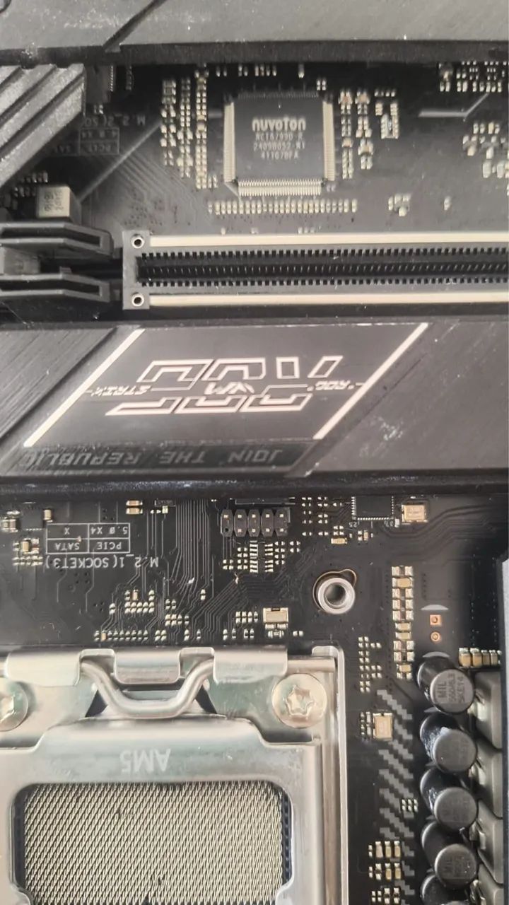 Placa mãe Rog Strix B650 E Hero  - Foto 4