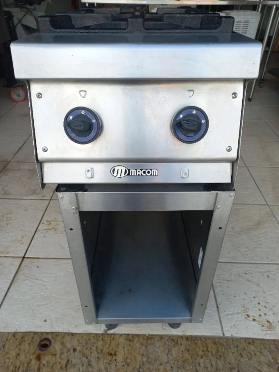 Fogão a gás 2 bocas marca Macom - Desapego
