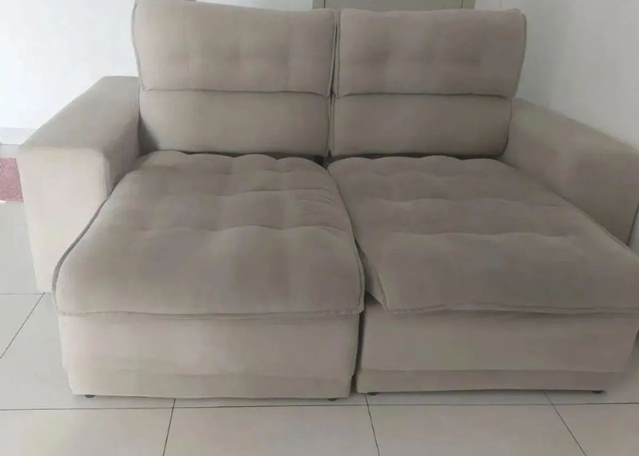 Sofá retrátil reclinável 