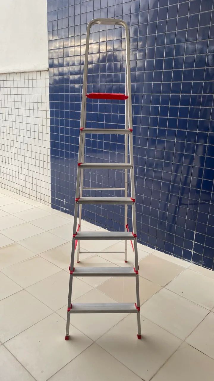 Escada de alumínio 