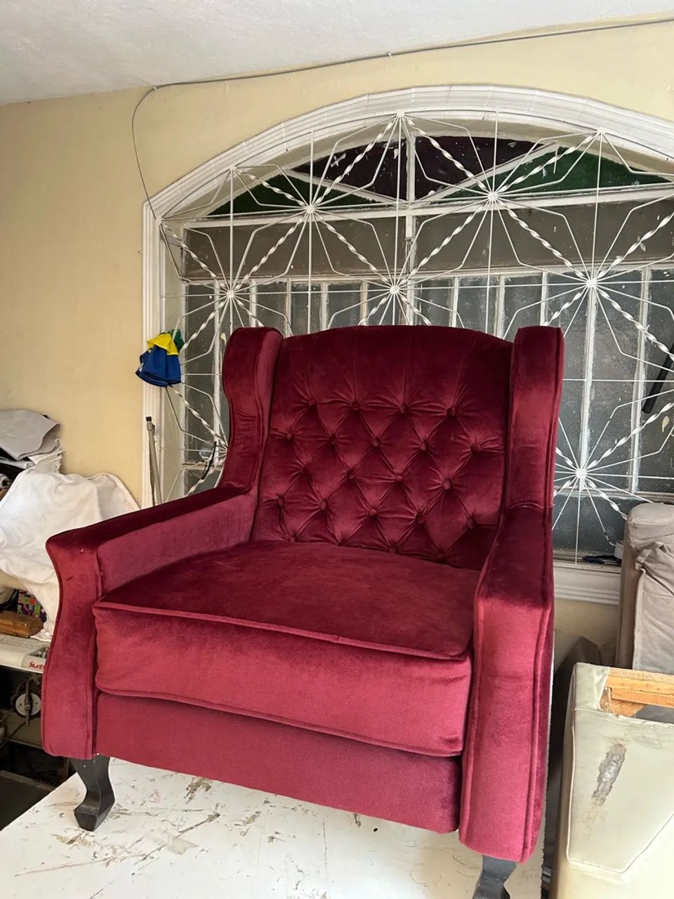 Poltrona modelo antigo vermelha - Foto 2