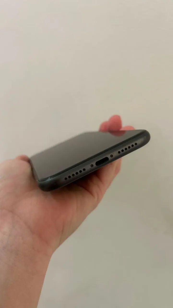 Cel iPhone 11 cor Preto  - Foto 5