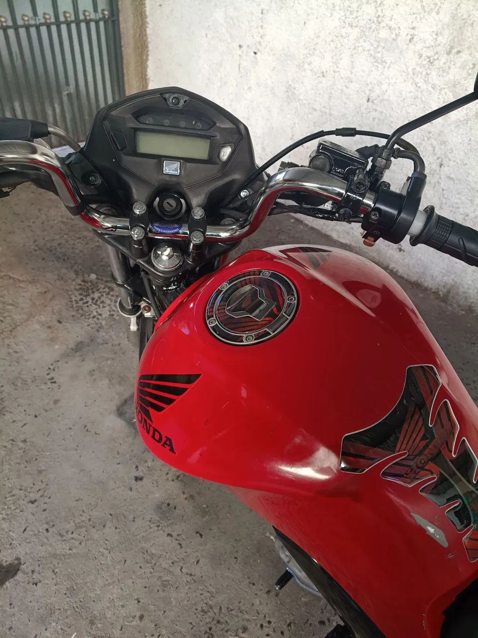 Moto 160 