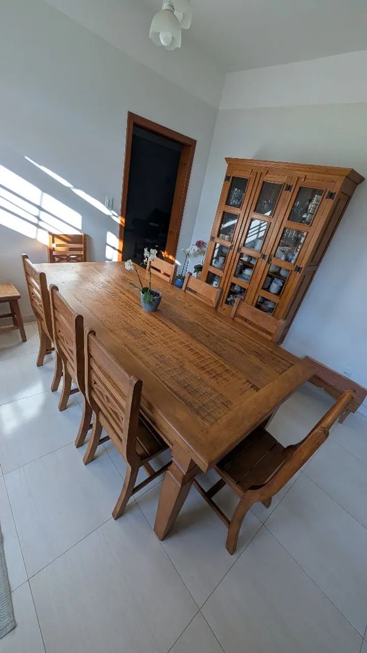 Mesa de Jantar Peroba Demolição com Gaveta. Sem as cadeiras.