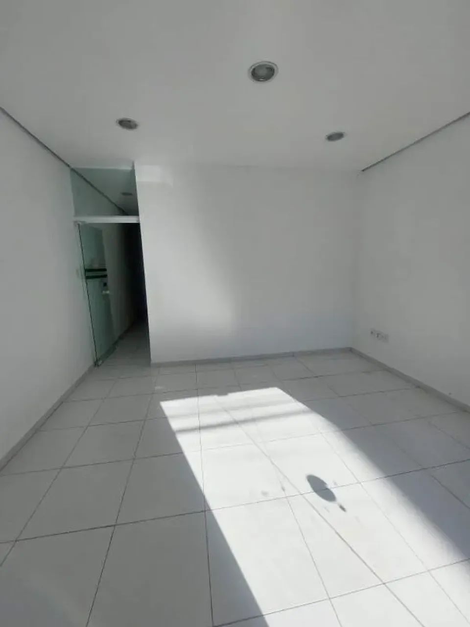 Ponto comercial para aluguel no Centro de Guaratinguetá  128 m² - Foto 2