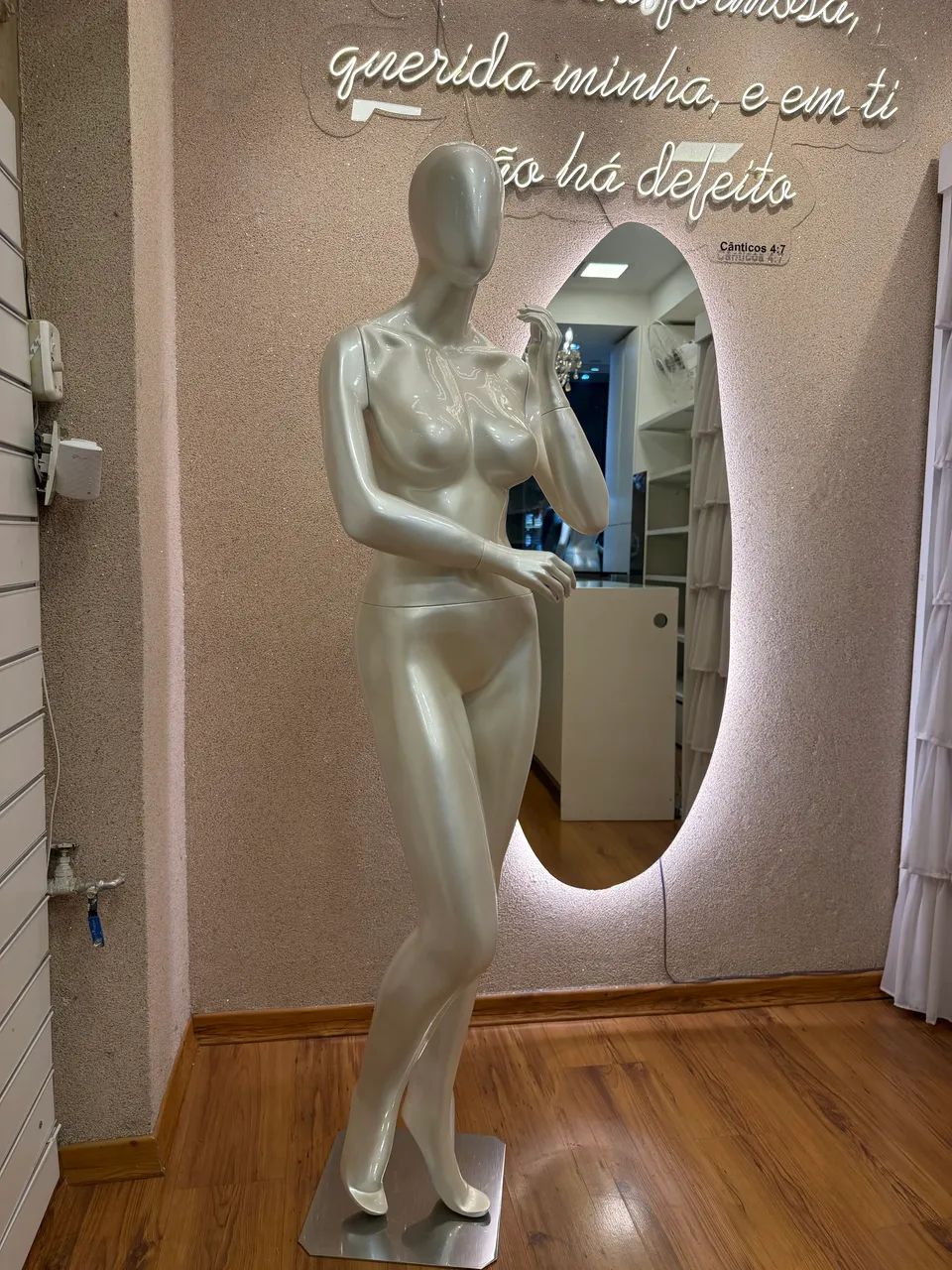 Par de manequim feminino modinha - Foto 4