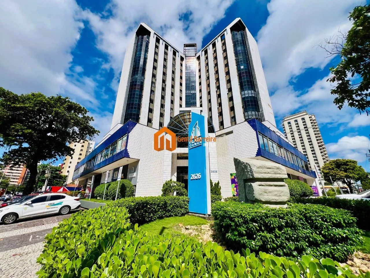 Sala Comercial PLAZA TOWER (Santos Dumont com Joaquim Nabuco)