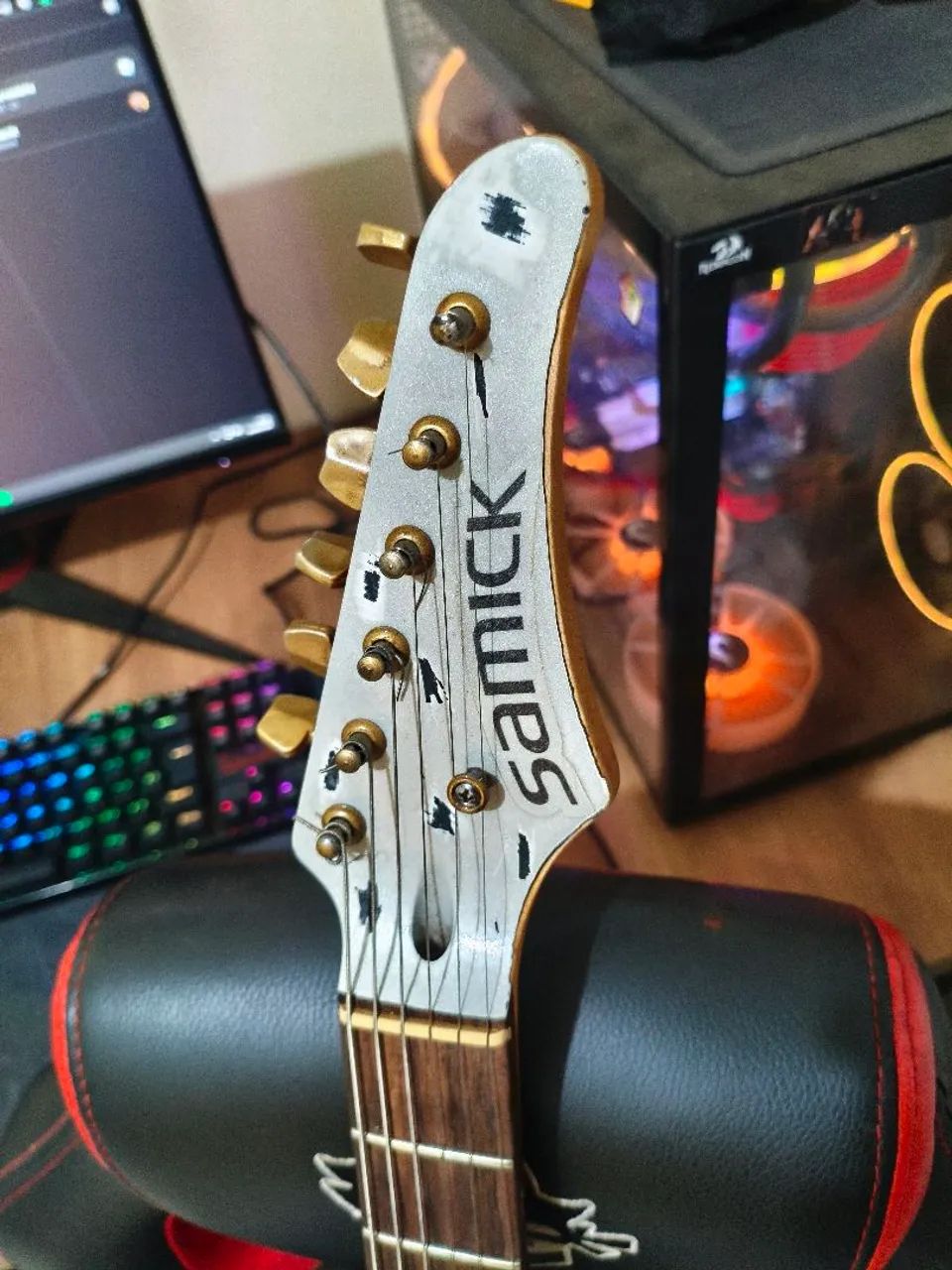 Guitarra Samick Stratocaster HSS Custom Relic + Bag Acolchoada - Foto 3