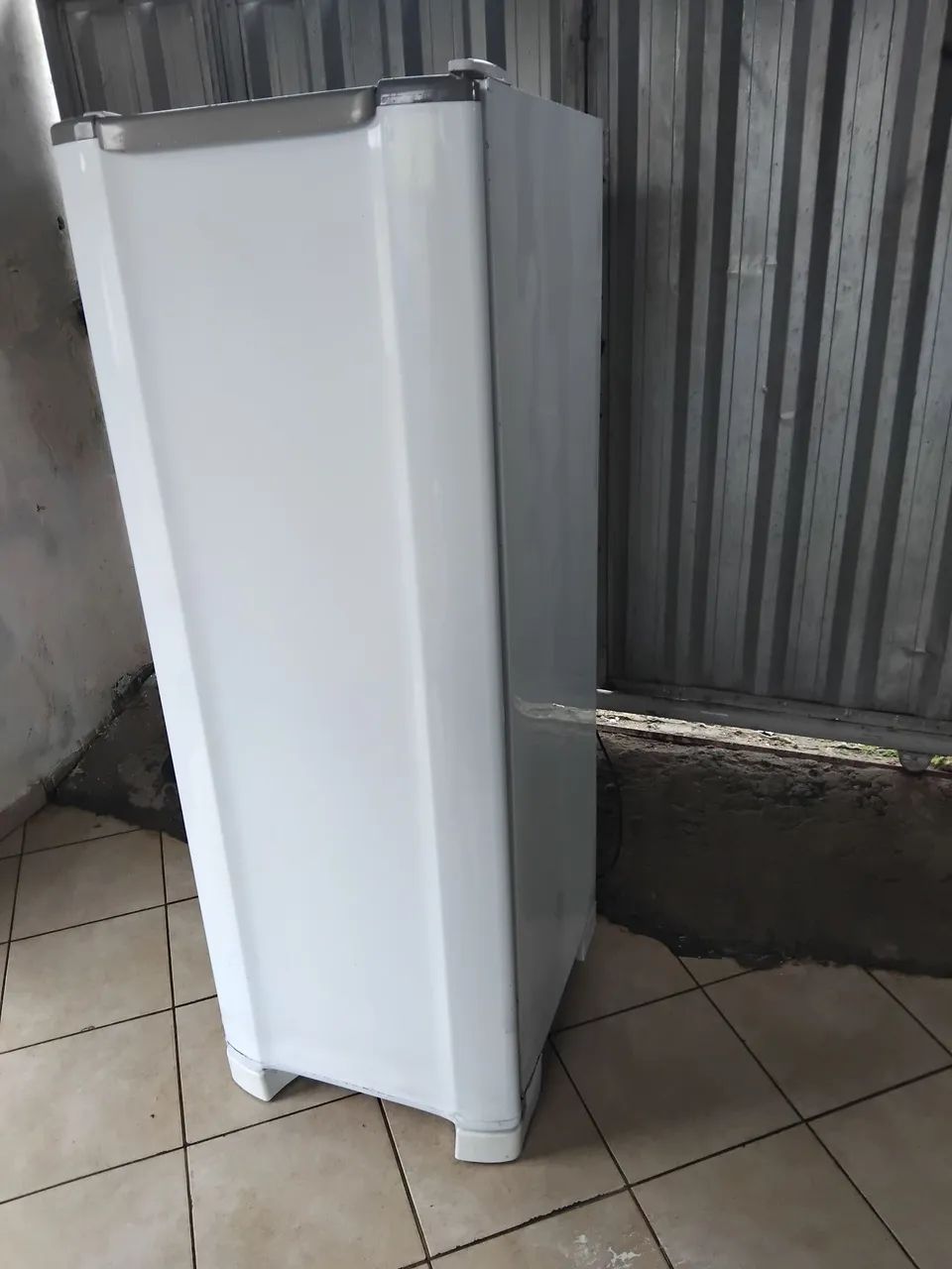 Geladeira 280L  - Foto 2