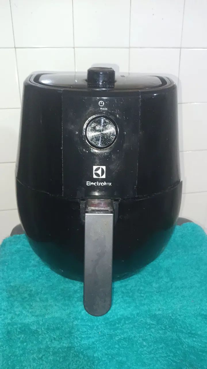 Fritadeira elétrica eletrolux Com defeito