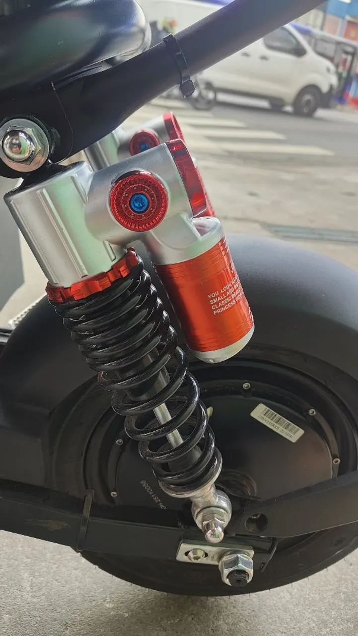 Moto elétrica 1000w + capacete  - Foto 3
